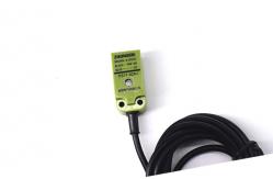 China Square Safety Proximity Switch , Miniature Inductive Proximity Sensor supplier