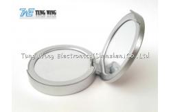 China Pretty Beauty Lightweight Pocket Makeup Mirror With Custom Music supplier