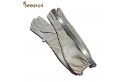 China Thick Canvas And Mesh Longsleeve Sheepskin Beekeeping Gloves With Breathable Layer supplier