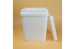 China PP Material Square Plastic Bin With Lid 1.2 Kg Weight supplier