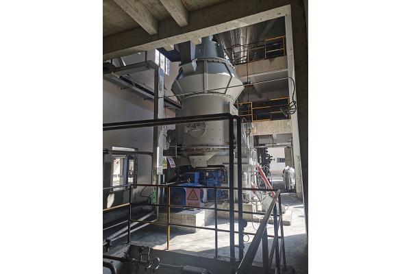 Energy Saving Vertical Coal Mill Machine Superfine Powder Making 110kw-1120kw