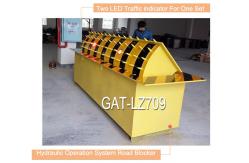 China Red Led Traffic Light Automatically Hydraulic Road Blocker With Rising Vehicle Blocker supplier