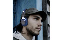 China Super Bass 5pin 110dB 8h Stereo Bluetooth Headphone supplier
