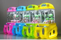 China Customization Amusement Grabber Machine Doll Crane Machine 55*47*110Cm supplier