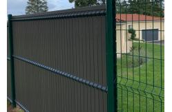 China Contemporary 55x200mm Curved Wire Fence Easily Assembled supplier