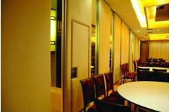China Commercial Mdf Board Hanging System Movable Room Dividers With Aluminium Track Wheels supplier