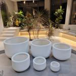 Indoor Outdoor Smooth Fibre Clay Planter With Drainage Holes for sale