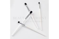 China Soft Bristles 4pieces Eyeshadow Makeup Brush Kit White Wooden Handle supplier