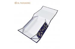 China Matt Lamination Printing Clothing Paper Box Folding Box With Magnetic Closure supplier