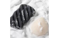 China Body Cleaning Turmeric Konjac Sponge Eco Friendly Super Soft Exfoliating Sponge supplier