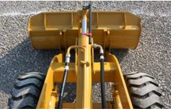 China Municipal SEM618D 1800kg Wheel Loader Machine Conveying Hoisting Machine supplier