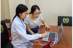 China Facial Uv Skin Analyzer Machine For Skin Mositure / Grease / Wrinkle / Pigmentation supplier