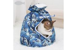 China Warm Cat Litter Cat Sleeping Bed With Shoulder Strap 580g supplier