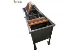 China Stainless Steel Beehive Frame Shelf Uncapping Honey Tank Beekeeping Equipments Honey Comb Shelf supplier