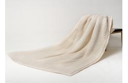 China Sherpa Polyester Fleece Bed Blanket , Super Soft Knit Blanket Heavy Double Layers supplier