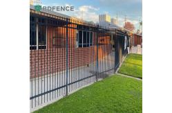 China 2m Rustic Tubular Steel Fence Weathered Finish supplier