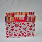 Ribbon Handle Custom Paper Bags , Eco-friendly Flowery Kraft Paper Bag for sale