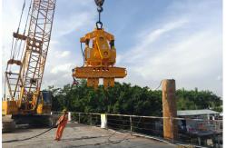 China Pile Foundation Machine APZ90A Electric Vibro Hammer With Control Box Post supplier