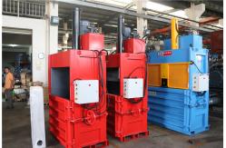 China Plastic Waste Flakes Hydraulic Compress Compactor Baler supplier