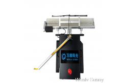 China Good Operation Solar Panel Cleaning Crawler Machine Robot with Cold Water Cleaning supplier