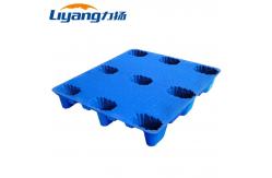 China Large Euro Plastic Pallet Stackable HDPE Pallets Four Way Forklift Entry supplier
