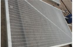 China Q235 Residential Clearview Fence Hot Dipped Galvanized Prison Security Fence supplier