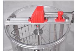 China 304 Stainless Steel 3 Frame Radial Transparent Manual Honey Extractor supplier