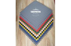 China Interlocking Vinyl Floor Tile 500*500mm Checker Plate Surface supplier