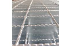 China 30x3mm Serrated Carbon Steel Bar Grating Heavy Duty Fabricated Flat Bar supplier