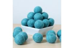 China Eco Friendly Diy 1.5cm Felt Wool Balls , Wool Felt Pom Poms supplier