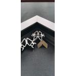 Aluminum Profile Window Corner Cleats With Sandblasting Surface for sale