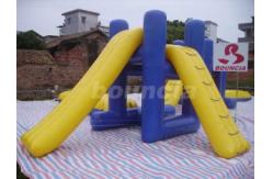China TUV Certified Anti- UV 0.9mm PVC Tarpaulin Inflatable Water Jumping Pillow For Sale supplier
