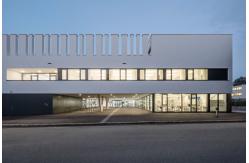 China Galvanize Or Painted Steel Frame Structure Ultimate Solution For Construction supplier