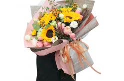China Letter Design Florist Wrapping Paper 58x58 for Gift Packaging supplier
