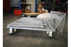 China Folding Standard Size Galvanized Wire Mesh Cages Anti Oxidizing With Wheels supplier