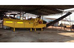 China Tree Cutting Machine Price Industrial Wood Chipper Machine with feeding conveyor supplier