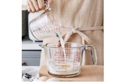 China Kitchen Baking Glass Measuring Cup With Red Graphics Microwave And Oven supplier