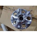 Silver hub bearings made of high-strength alloy by Geely Binyue