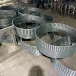 BTO-22 Galvanized 90cm Coil Diameter Concertina Razor Barbed Wire for Protection Wall for sale