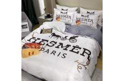 China Bedding Sheet Sets Fashionable Diagonal Printing Silk Bed Cover and Duvet Cover Sets supplier