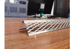 China Drywall Aluminium Angle Bead , Round Nose Metal Angle Bead With Diamond Mesh Wings supplier