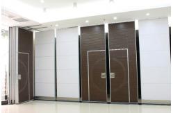 China Restaurant Folding Partition Walls , Soundproof Movable Room Dividers supplier
