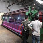 Smooth Operation 220'' Single Needle-bar Shading Net Warp Knitting Machine with 80% Working Width for sale