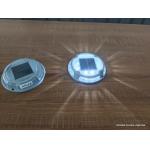 China IP67 Waterproof Solar Dock Light Solar Powered LED Garden Deck Light for sale