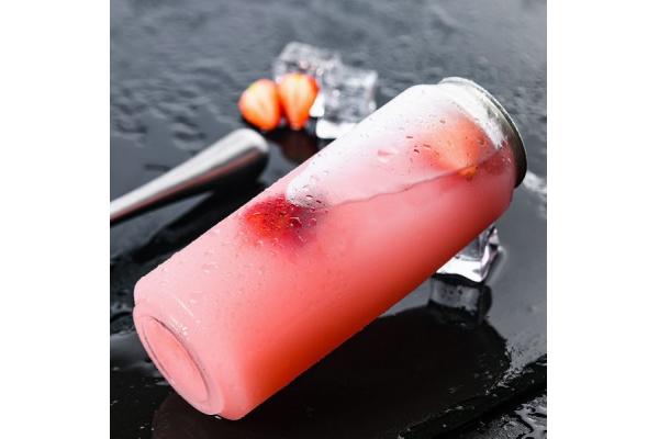 Customized Plastic Water Bottles with Screw Cap