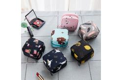 China Zippered Multifunction Polyester Waterproof Make Up Bag supplier