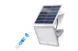 China 50w To 500w IP65 High Output Solar Spot Light For Tennis Court supplier