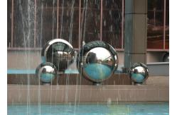 China Custom Silver Hanging Reflective Inflatable Mirror Balloon Decorative Ball supplier