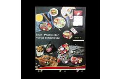 China Mobile Light Meal Fast Food Vending Machine Convenient With Customized Sticker supplier