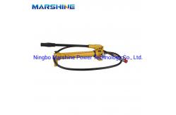 China Horizontal Position Shaft Handheld Cp-700 Manual Hydraulic Pump supplier